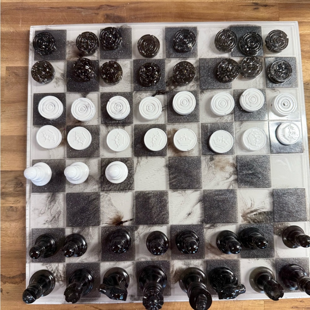 Chess Set - Picture 3 of 3
